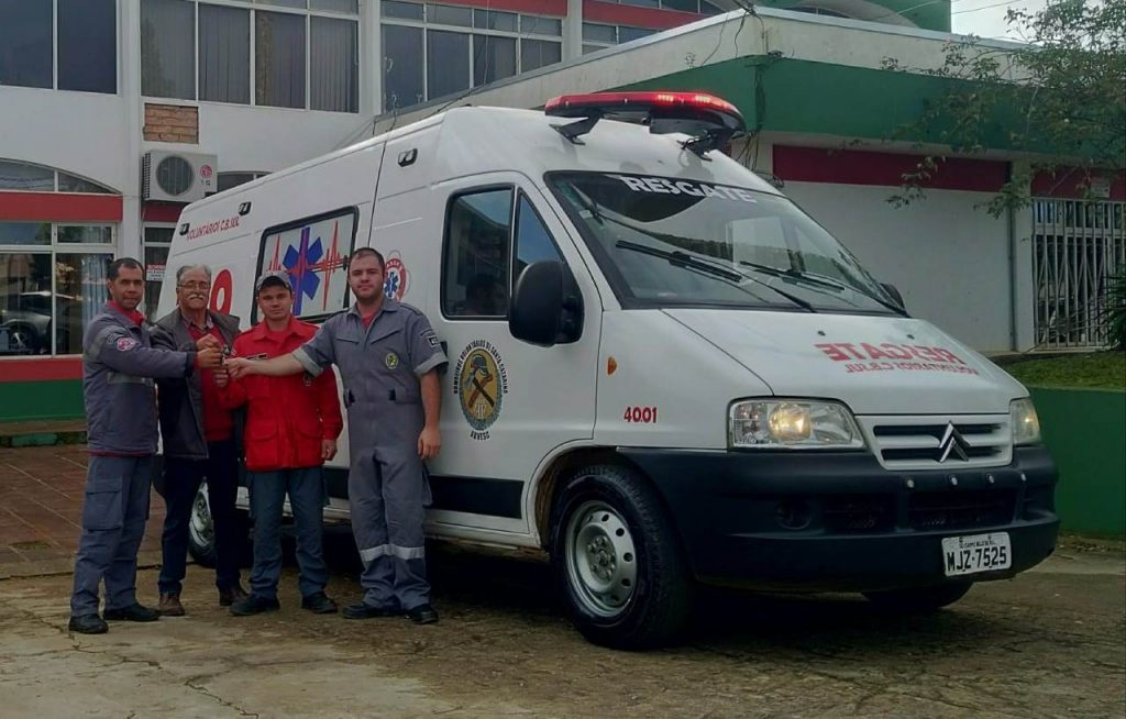 CAMPO BELO DO SUL: Corporação recebe ambulância da Prefeitura 0