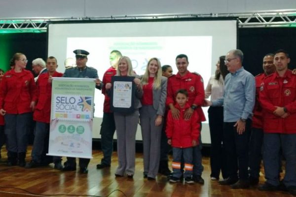 NAVEGANTES: Bombeiros Voluntários recebem reconhecimento do Selo Social 0
