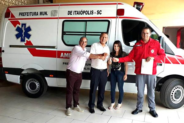 ITAIÓPOLIS: Corporação recebe veículos da administração municipal 0