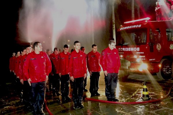 LONTRAS: Formatura e homenagens marcam cerimônia da Corporação. 0