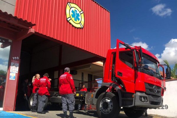 Bombeiros voluntários reequipam corporações 0